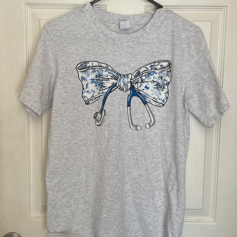 Gray T-Shirt with Blue Floral Bow Design